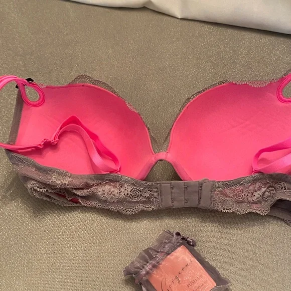 Victoria Secret Pink and Gray Lace Push-Up Convertible Bra Set NW/OT